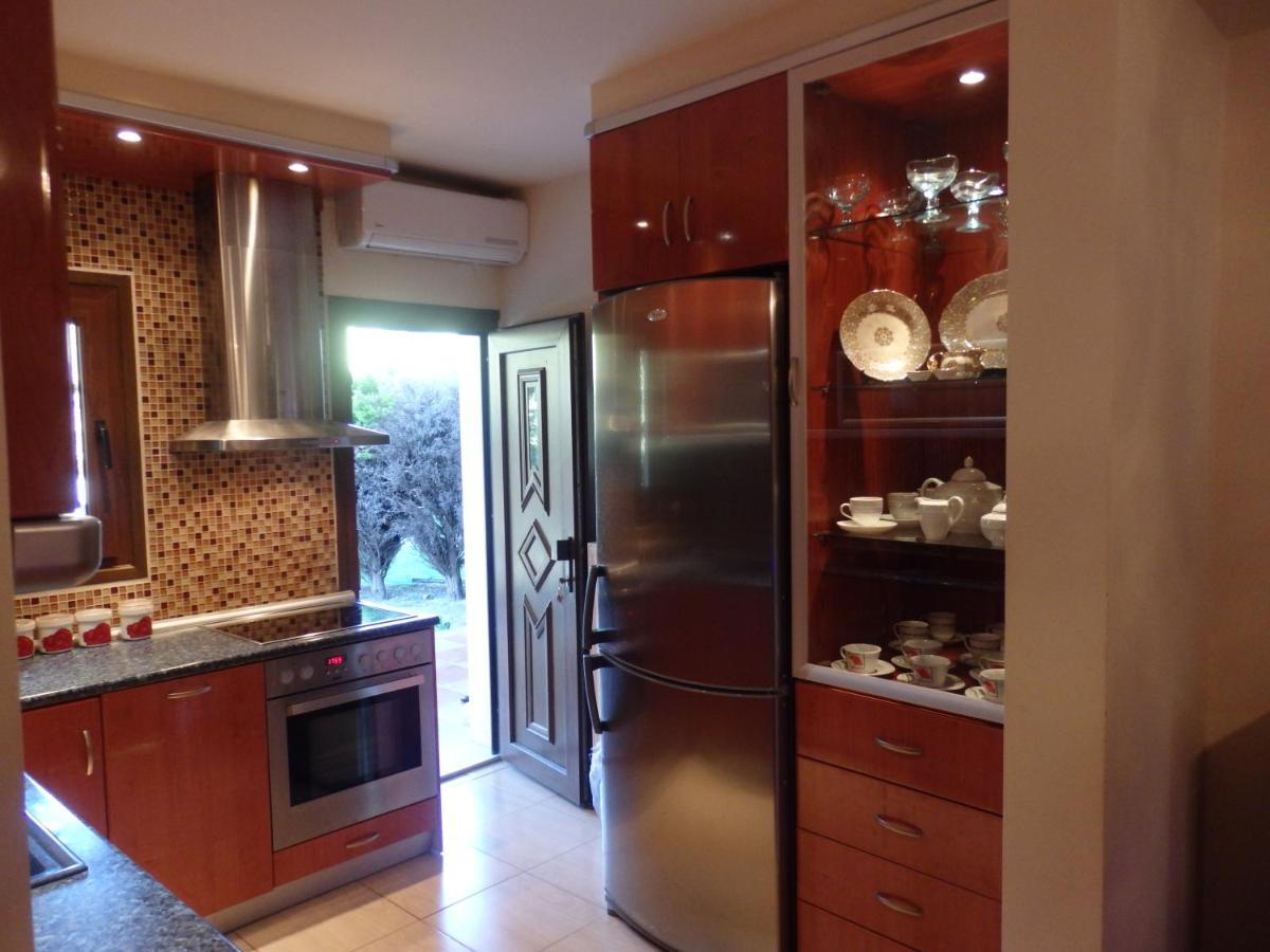 Villa George Афитос Экстерьер фото