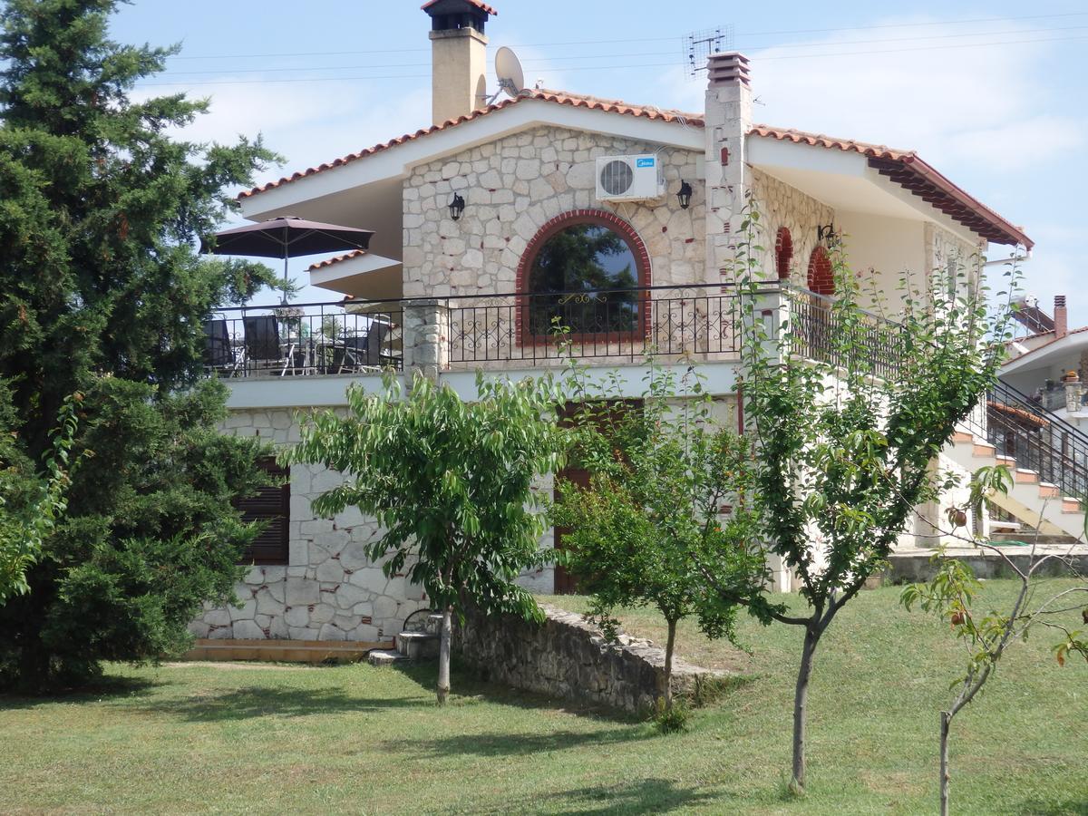 Villa George Афитос Экстерьер фото