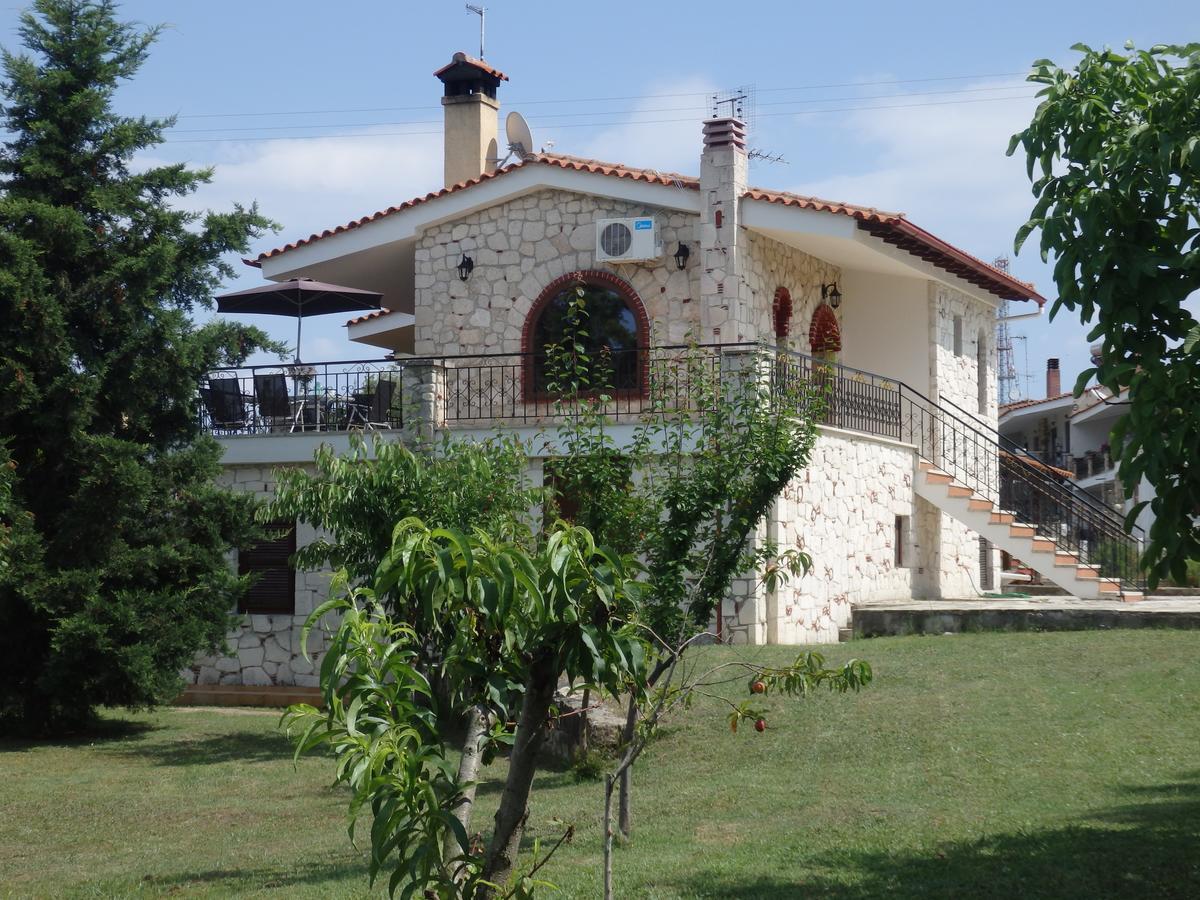Villa George Афитос Экстерьер фото